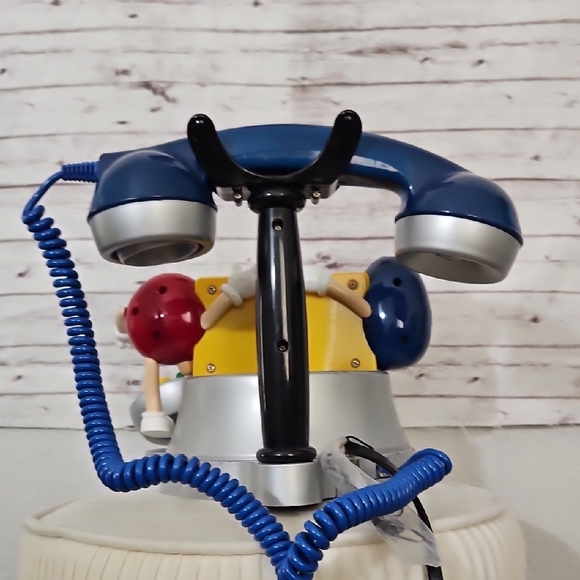 M&M'S Am/Fm Alarm Phone - Picture 5 of 7